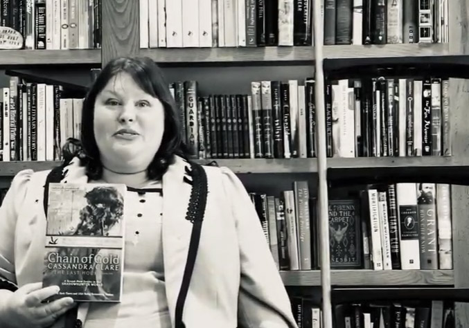 4 Reasons to be Riveted by CHAIN OF GOLD from Cassandra Clare